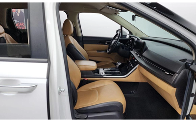 Kia Carnival - автомобили, коли, обяви за нови и употребявани 10