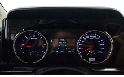 Kia Carnival - автомобили, коли, обяви за нови и употребявани 7