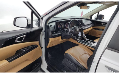 Kia Carnival - автомобили, коли, обяви за нови и употребявани 9