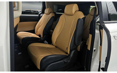 Kia Carnival - автомобили, коли, обяви за нови и употребявани 11