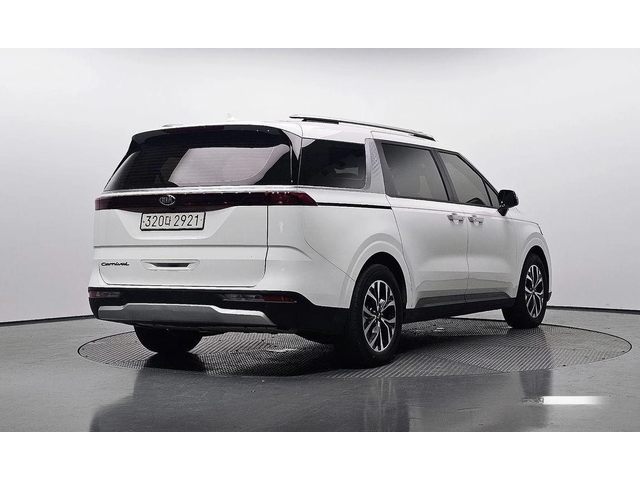 Kia Carnival - автомобили, коли, обяви за нови и употребявани 1