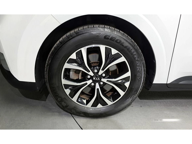 Kia Carnival - автомобили, коли, обяви за нови и употребявани 4