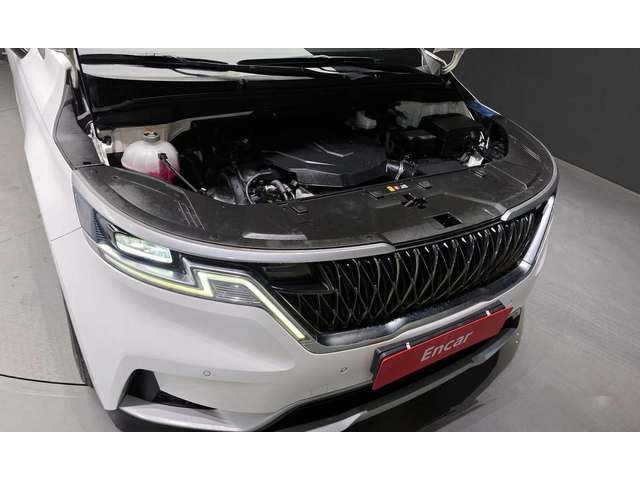 Kia Carnival - автомобили, коли, обяви за нови и употребявани 5