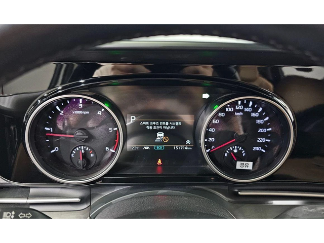 Kia Carnival - автомобили, коли, обяви за нови и употребявани 7