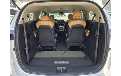 kia-carnival - 4