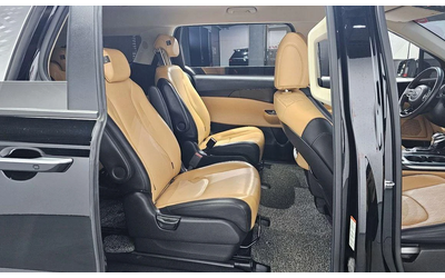 Kia Carnival - автомобили, коли, обяви за нови и употребявани 11