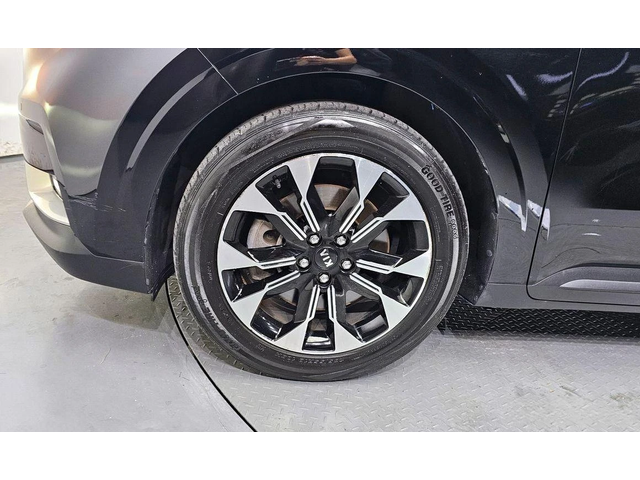 Kia Carnival - автомобили, коли, обяви за нови и употребявани 4