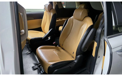 Kia Carnival - автомобили, коли, обяви за нови и употребявани 10