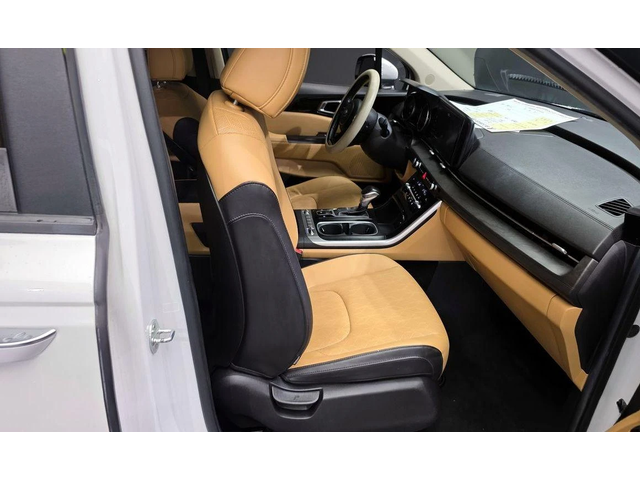 Kia Carnival - автомобили, коли, обяви за нови и употребявани 11