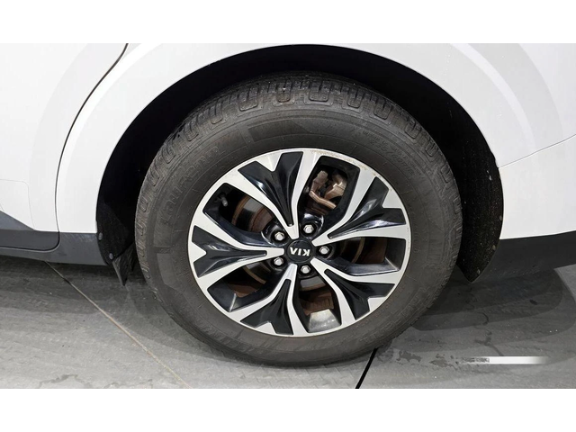 Kia Carnival - автомобили, коли, обяви за нови и употребявани 4