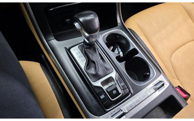 Kia Carnival - автомобили, коли, обяви за нови и употребявани 8