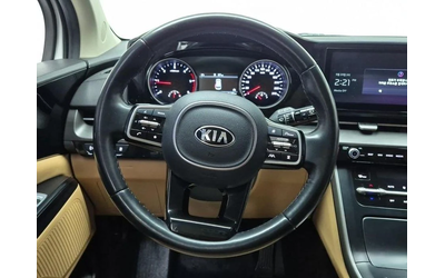 Kia Carnival - автомобили, коли, обяви за нови и употребявани 8