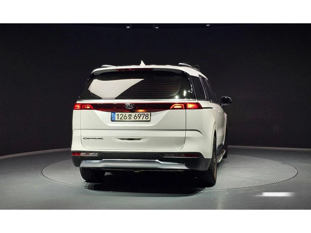 Kia Carnival - автомобили, коли, обяви за нови и употребявани 3