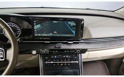 Kia Carnival - автомобили, коли, обяви за нови и употребявани 13