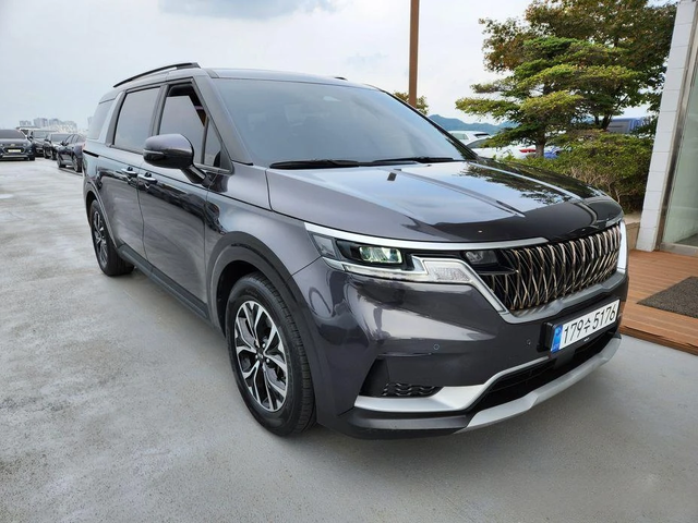 Kia Carnival - автомобили, коли, обяви за нови и употребявани 2