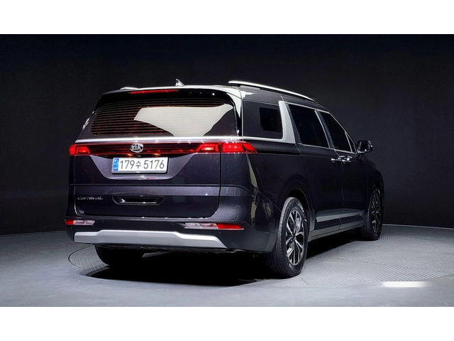 Kia Carnival - автомобили, коли, обяви за нови и употребявани 1