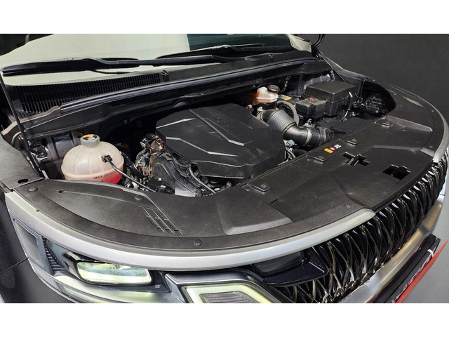 Kia Carnival - автомобили, коли, обяви за нови и употребявани 5