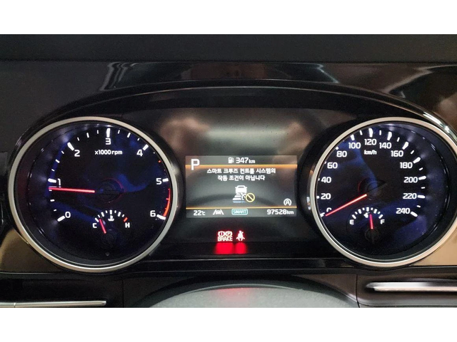 Kia Carnival - автомобили, коли, обяви за нови и употребявани 7