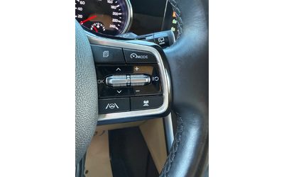 KIA Carnival - автомобили, коли, обяви за нови и употребявани 26