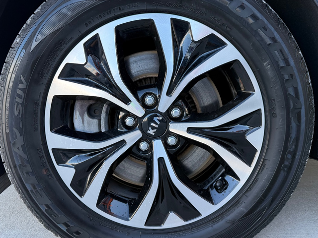 KIA Carnival - автомобили, коли, обяви за нови и употребявани 31