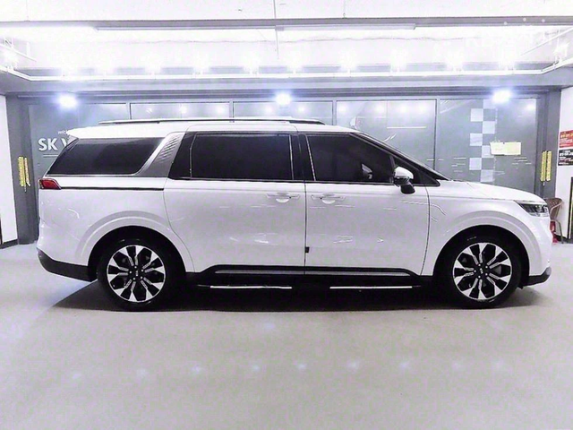 Kia Carnival (KA4) D2.2 7-местен ЛИЗИНГ БЕЗ ПЪРВ.ВНОСКА - автомобили, коли, обяви за нови и употребявани 2