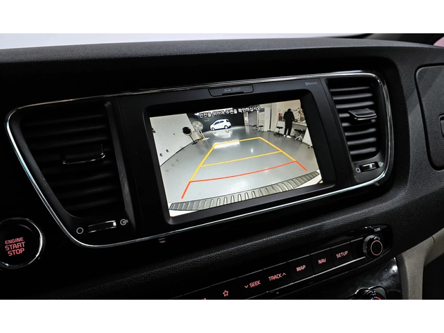 Kia Carnival 9-Seater Prestige - автомобили, коли, обяви за нови и употребявани 15