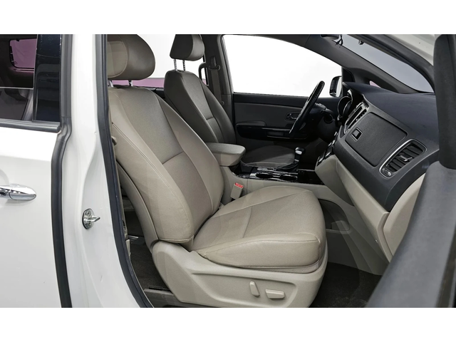 Kia Carnival 9-Seater Prestige - автомобили, коли, обяви за нови и употребявани 9