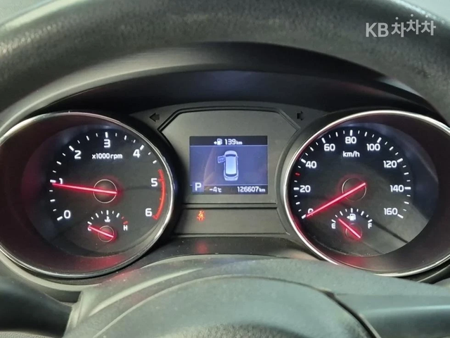 Kia Carnival 2019 - автомобили, коли, обяви за нови и употребявани 5