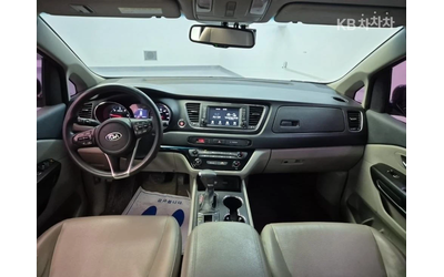 Kia Carnival 2019 - автомобили, коли, обяви за нови и употребявани 6