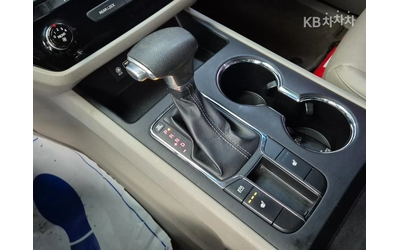 Kia Carnival 2019 - автомобили, коли, обяви за нови и употребявани 7