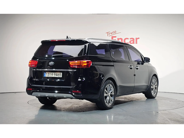 Kia Carnival 9-Seater Prestige - автомобили, коли, обяви за нови и употребявани 1