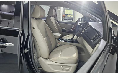 Kia Carnival 9-Seater Prestige - автомобили, коли, обяви за нови и употребявани 8