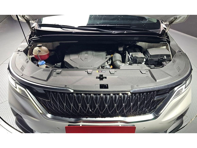 Kia Carnival - автомобили, коли, обяви за нови и употребявани 5