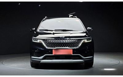 kia-carnival - 2