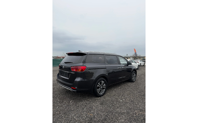 kia-carnival - 2