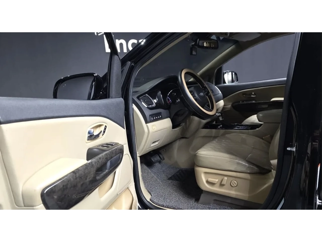 Kia Carnival HIGH LIMOUSINE/CUSTOM INTERIOR/ ULTRA LUXURY - автомобили, коли, обяви за нови и употребявани 10