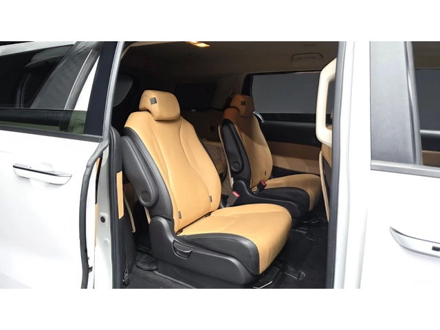 Kia Carnival Prestige* 9-местен* КОЖА* ОБДУХВ* КАМЕРА - автомобили, коли, обяви за нови и употребявани 8