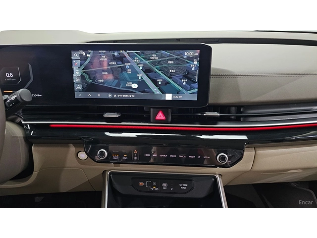 Kia Carnival HIGH-LIMO* DISTRONIC* ОБДУХВАНЕ* МАСАЖИ* 360* HUD* - автомобили, коли, обяви за нови и употребявани 11