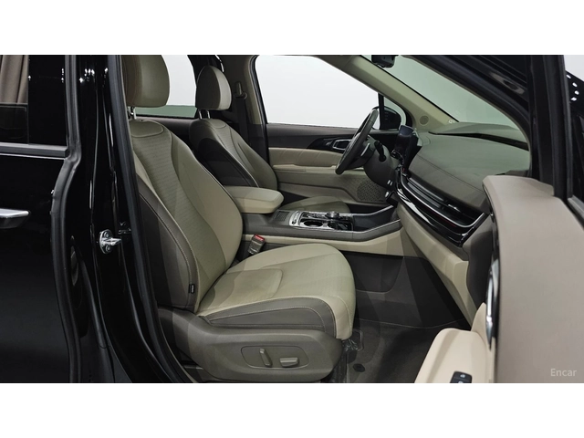 Kia Carnival HIGH-LIMO* DISTRONIC* ОБДУХВАНЕ* МАСАЖИ* 360* HUD* - автомобили, коли, обяви за нови и употребявани 8