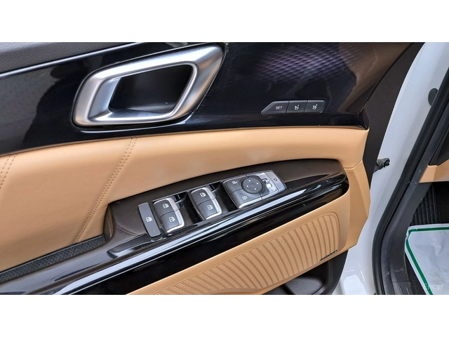 Kia Carnival 9-местен* КОЖА* ОБДУХВ* НАВИ* 360 - автомобили, коли, обяви за нови и употребявани 11
