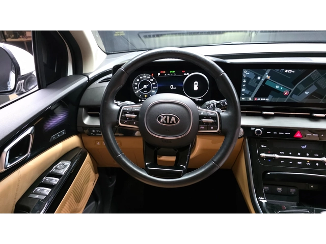 Kia Carnival 7-Seater Signature - автомобили, коли, обяви за нови и употребявани 12