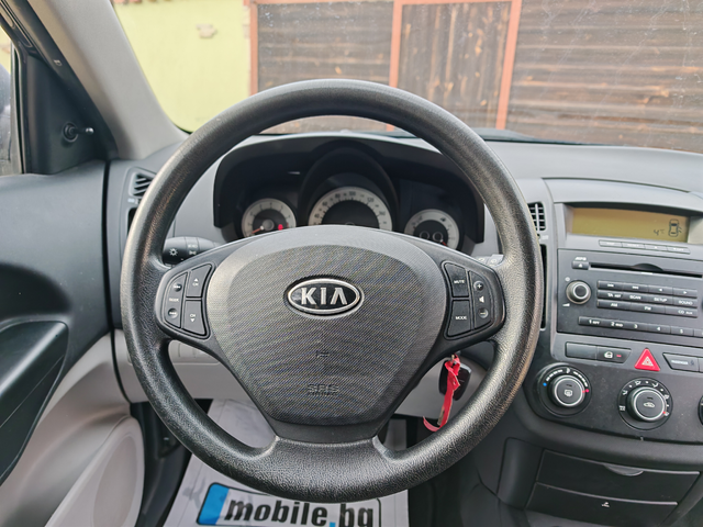 Kia Ceed 1.4 -ГАЗ - автомобили, коли, обяви за нови и употребявани 12
