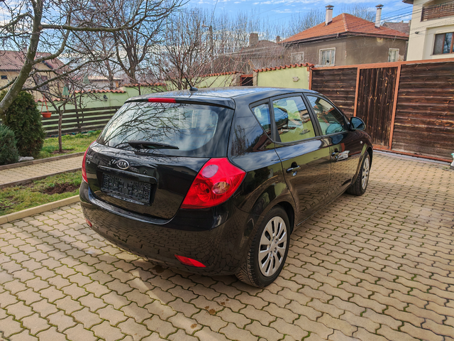 Kia Ceed 1.4 -ГАЗ - автомобили, коли, обяви за нови и употребявани 3