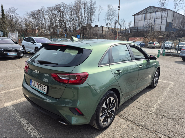 Kia Ceed 1.5 T-GDI/ Spin/ Гаранция до 2032г./ Очакван ! - автомобили, коли, обяви за нови и употребявани 2