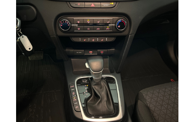 Kia Ceed 1.5 T-GDI/ Spin/ SW/ DCT/ Oчакван ! - автомобили, коли, обяви за нови и употребявани 12