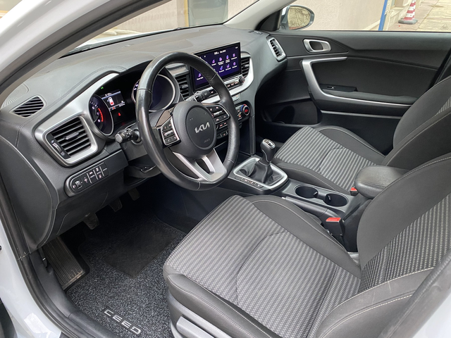 Kia Ceed 1.5 T-GDI/ Top/SW/ ГАРАНЦИ ДО 12/2029г/ Налична! - автомобили, коли, обяви за нови и употребявани 16