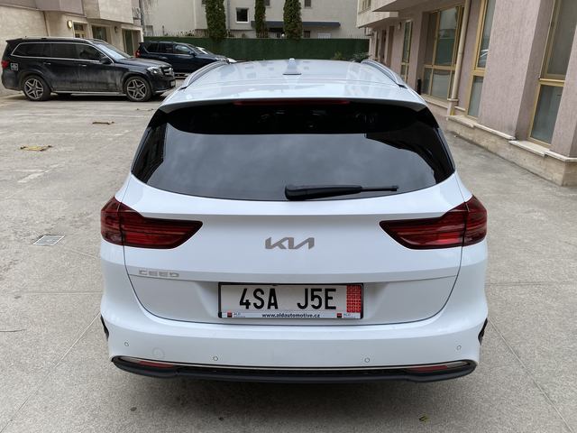 Kia Ceed 1.5 T-GDI/ Top/SW/ ГАРАНЦИ ДО 12/2029г/ Налична! - автомобили, коли, обяви за нови и употребявани 5