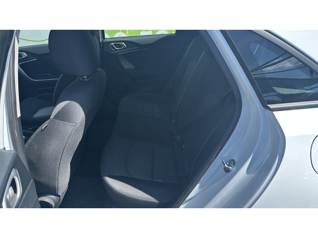 Kia Ceed 1.5 T-GDI в Гаранция - автомобили, коли, обяви за нови и употребявани 8