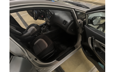 Kia Ceed 1.6 crdi 2015г. КАМЕРА - автомобили, коли, обяви за нови и употребявани 10