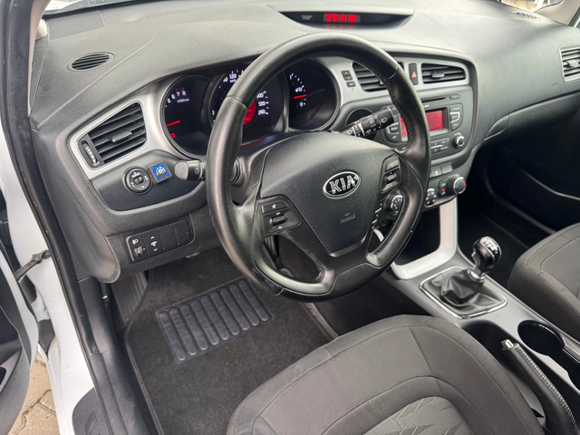 Kia Ceed 1, 4i GPL, 100ps, 6ck., usb, aux, клима, борд, мул - автомобили, коли, обяви за нови и употребявани 11
